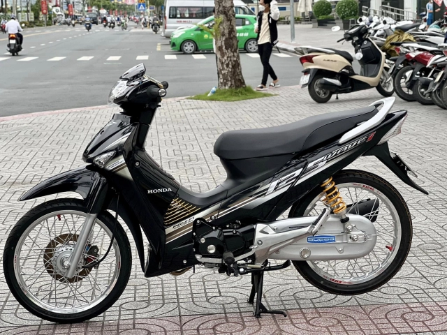 Wave 125 sở hữu dàn chân hơn 30 triệu sắc lẹm