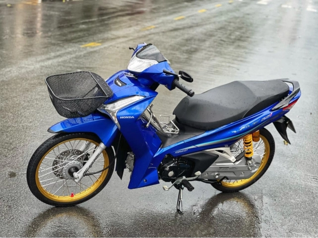 Wave 125i hoàn hảo trong dàn chân hoàng kim