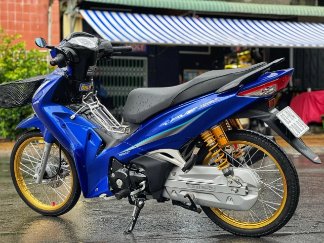 Wave 125i hoàn hảo trong dàn chân hoàng kim