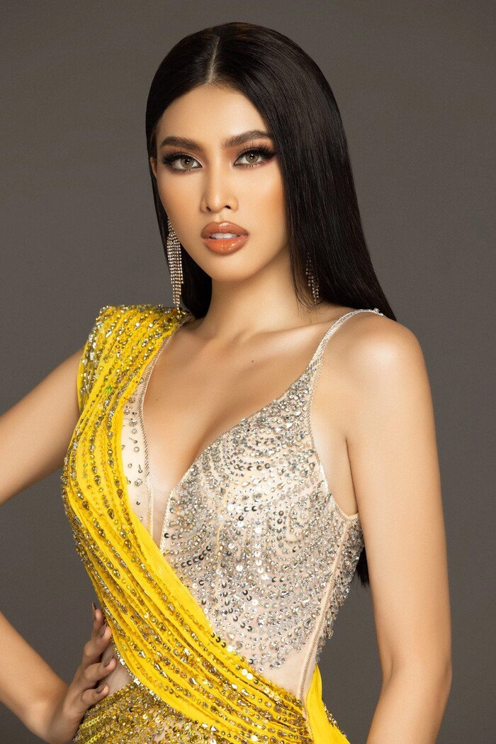 Xuất hiện bản sao hhen niê tại miss universe thailand 2021 cđm đính chính hàng pha-ke bỏ xa hàng real