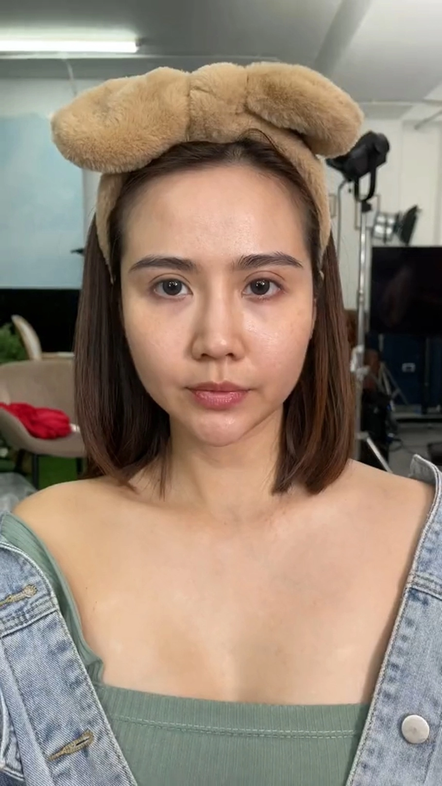 Xuất hiện mỹ nhân ăn phấn son nhất vũ trụ điện ảnh vtv trước và sau make-up như 2 người