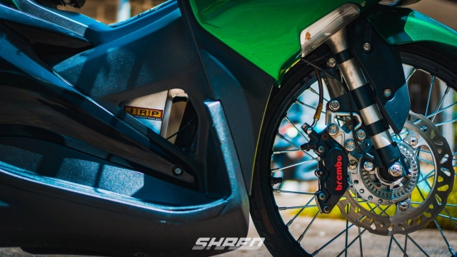 Yamaha aerox độ biến thể mới với dàn chân đẹp khủng khiếp của biker nước bạn