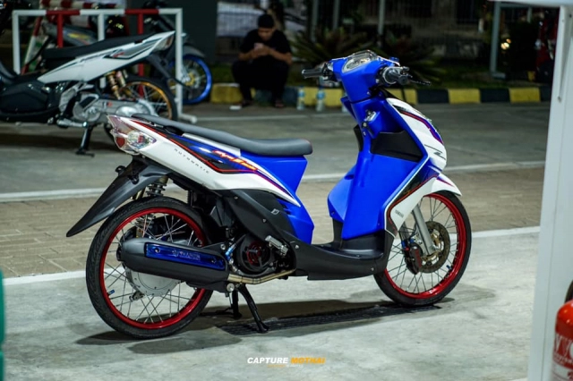 Yamaha mio độ chú heo thắng cơ bắp đối lập với dàn chân suy dinh dưỡng