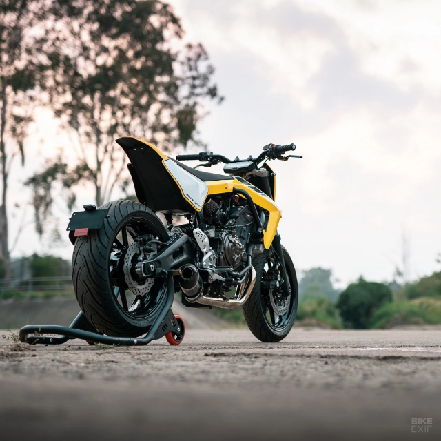 Yamaha mt-07 thay hình lột xác với phong cách supermoto từ queensland