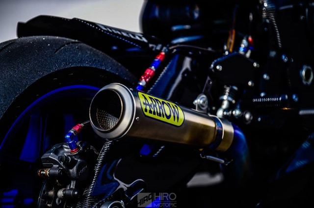 Yamaha r1 bản độ chất như nước cất đến từ diện mạo monster enegry