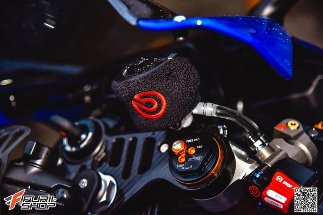 Yamaha r1 cá đuối gai độc vẻ đẹp thuần túy trên đất thái