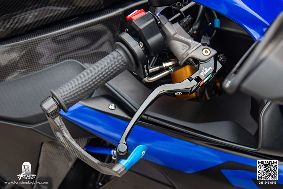 Yamaha r1 độ căng cứng với gói phụ kiện sang chảnh