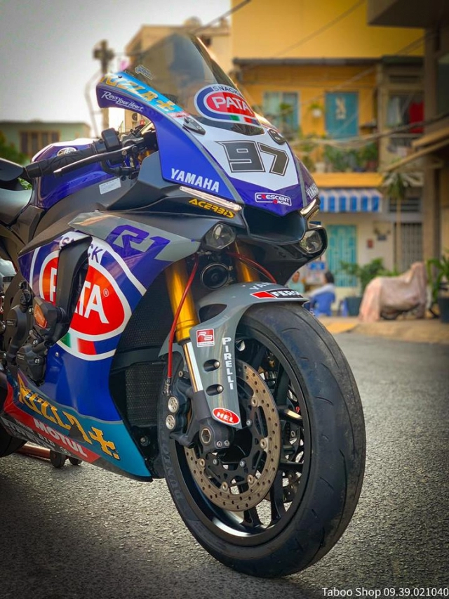 Yamaha r1 độ hấp dẫn với team đấu phong cách wsbk trên đất nước hình chữ s