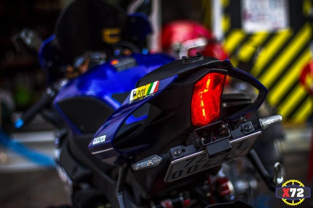 Yamaha r1 độ hết bài đầy nổi bật với loạt trang bị khủng của biker xứ biển