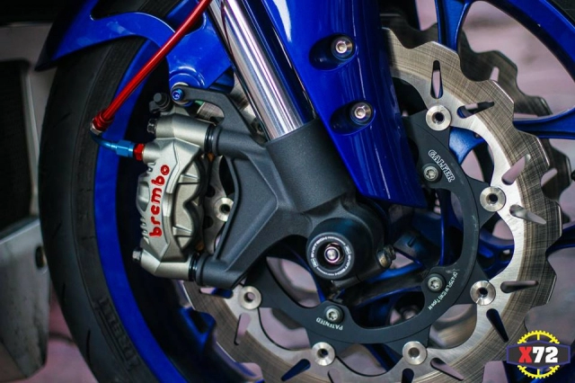 Yamaha r1 độ hết bài đầy nổi bật với loạt trang bị khủng của biker xứ biển