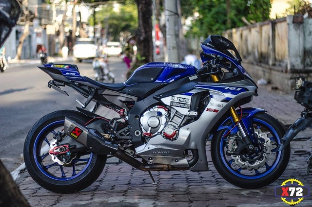 Yamaha r1 độ hết bài đầy nổi bật với loạt trang bị khủng của biker xứ biển