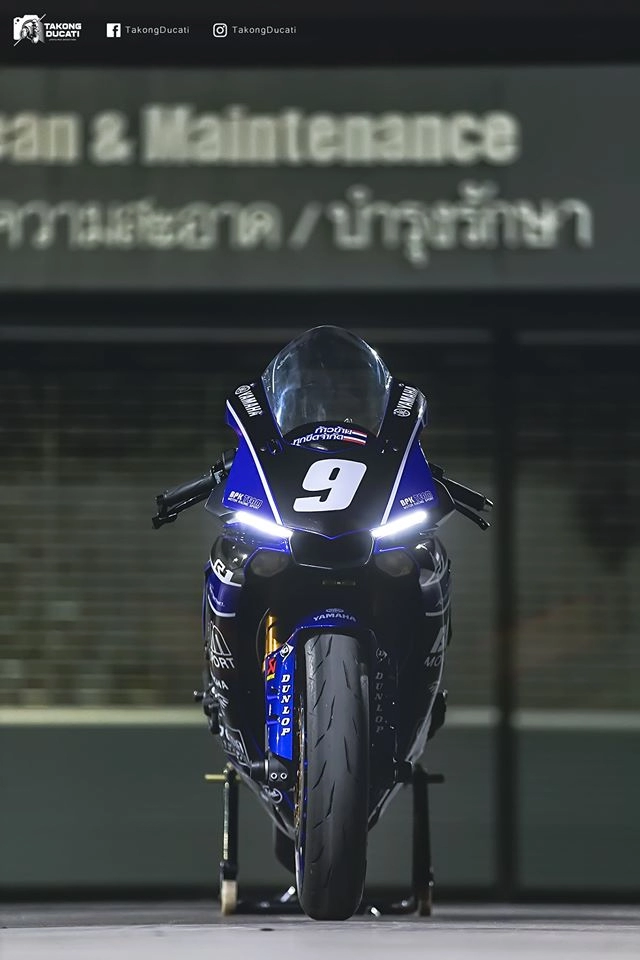 Yamaha r1 độ ma mị trong diện mạo cực kì thể thao