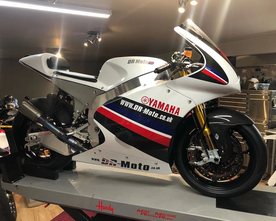 Yamaha r1 độ phong cách motogp của dean reynold