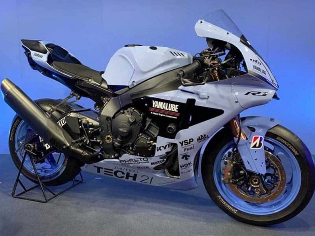 Yamaha r1 gytr tech21 ra mắt lấy ý tưởng từ đội đua huyền thoại 1985