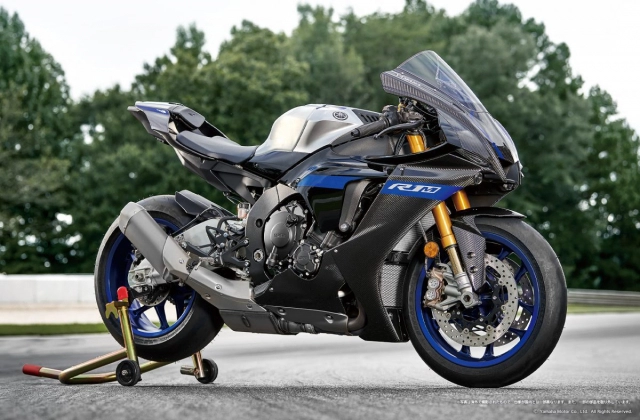 Yamaha r1 và r1m 2022 đã có giá bán tại châu á