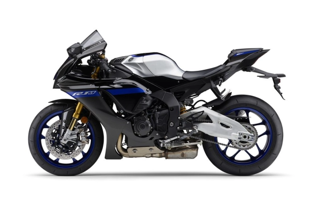 Yamaha r1 và r1m 2022 đã có giá bán tại châu á