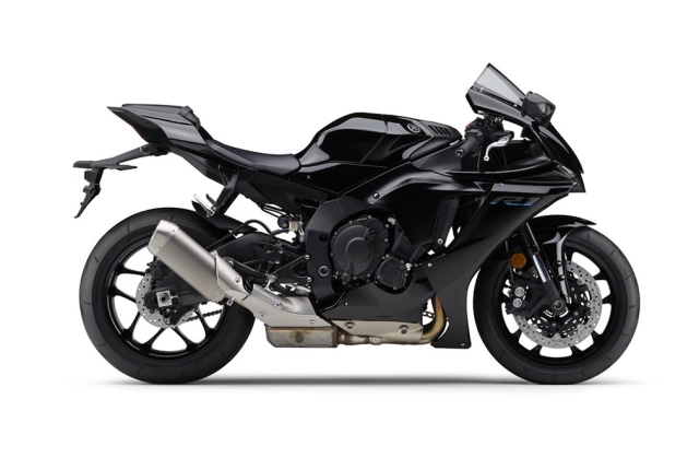 Yamaha r1 và r1m 2022 đã có giá bán tại châu á