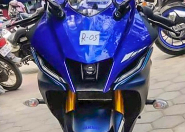 Yamaha r15 v4 tiết lộ thêm phiên bản đặc biệt r15m