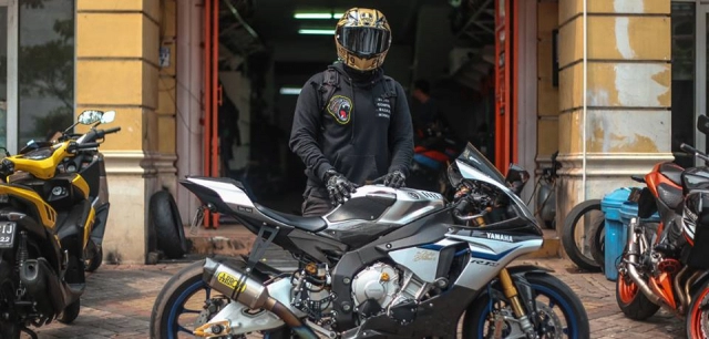 Yamaha r1m chất chơi với dàn option cộm cán