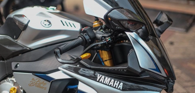 Yamaha r1m chất chơi với dàn option cộm cán