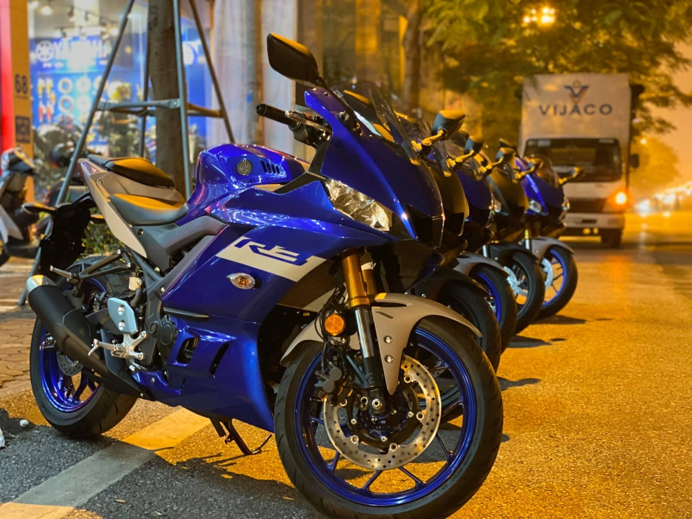 Yamaha r3 2020 nhập khẩu tư nhân có giá bán gây sốc so với r3 thế hệ cũ