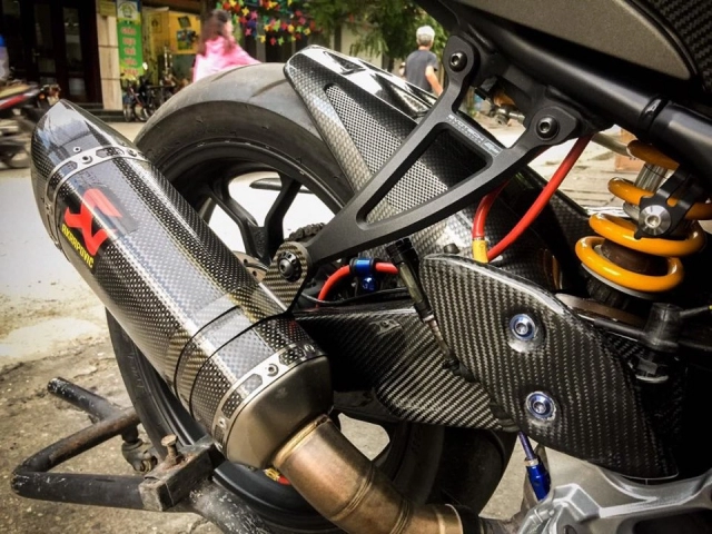 Yamaha r3 độ đặc sắc với phụ kiện carbon đầu tiên của việt nam