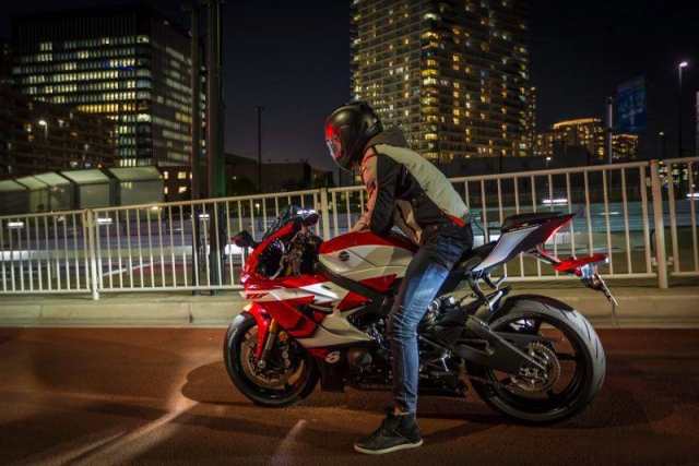 Yamaha r6 20th anniversary - phiên bản kỉ niệm 20 năm dòng r6 huyền thoại