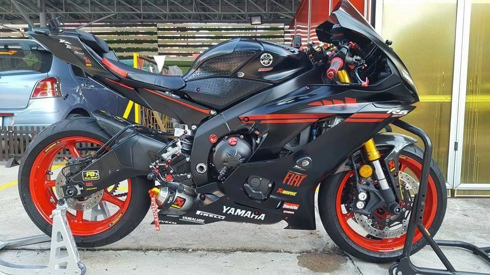 Yamaha r6 đậm chất chơi với tone màu black-red