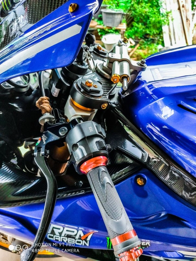 Yamaha r6 độ ấn tượng với phong cách superbike r1m