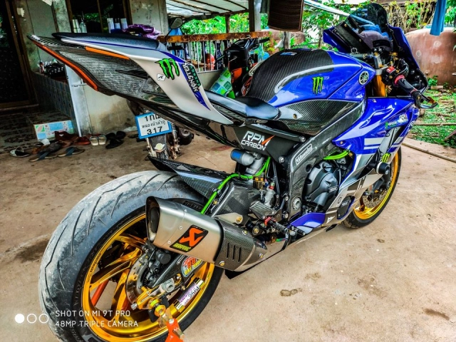 Yamaha r6 độ ấn tượng với phong cách superbike r1m