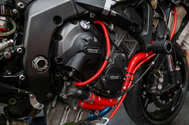 Yamaha r6 nâng cấp lôi cuốn với diện mạo redbull black