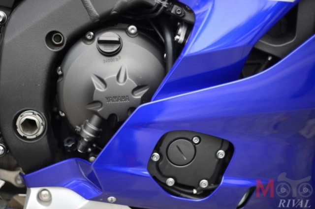 Yamaha r7 và yamaha r6 trên bàn cân thông số