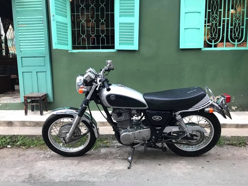 Yamaha sr400 bạc 1999