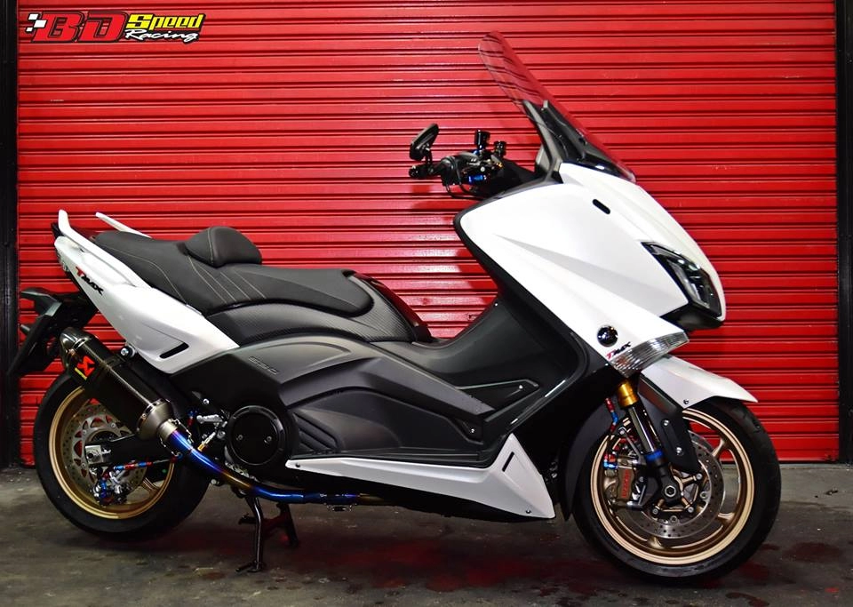 Yamaha t-max530 độ căng đét với phụ kiện khủng