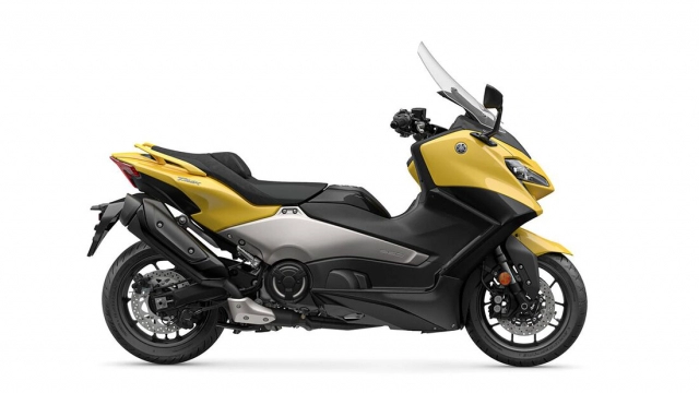 Yamaha tmax 2022 lộ diện thiết kế hoàn toàn mới