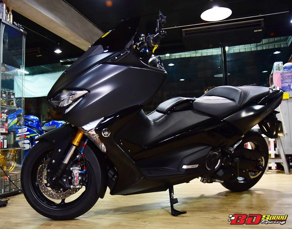 Yamaha tmax 530 tạo hình ấn tượng với trang bị full option