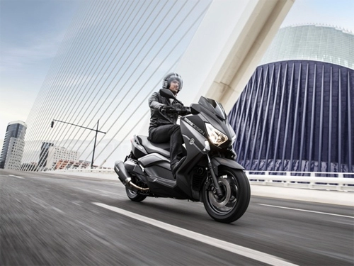  yamaha x-max 400 momo design 