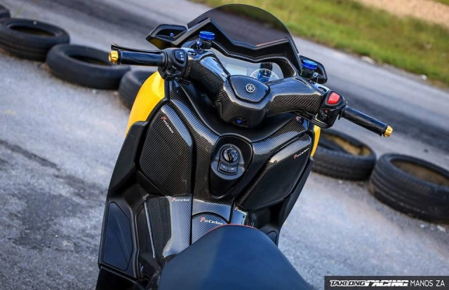 Yamaha x-max300 đầy nổi bật bên tông màu yellow sporty