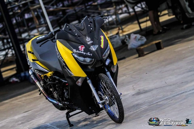 Yamaha x-max300 độ chóng mặt với hệ bánh căm dragbike