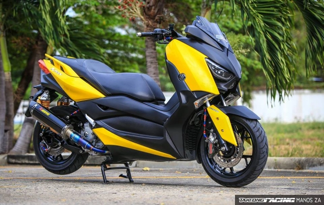 Yamaha x-max300 độ full kiểng với diện mạo yellow sporty cực tươi tắn