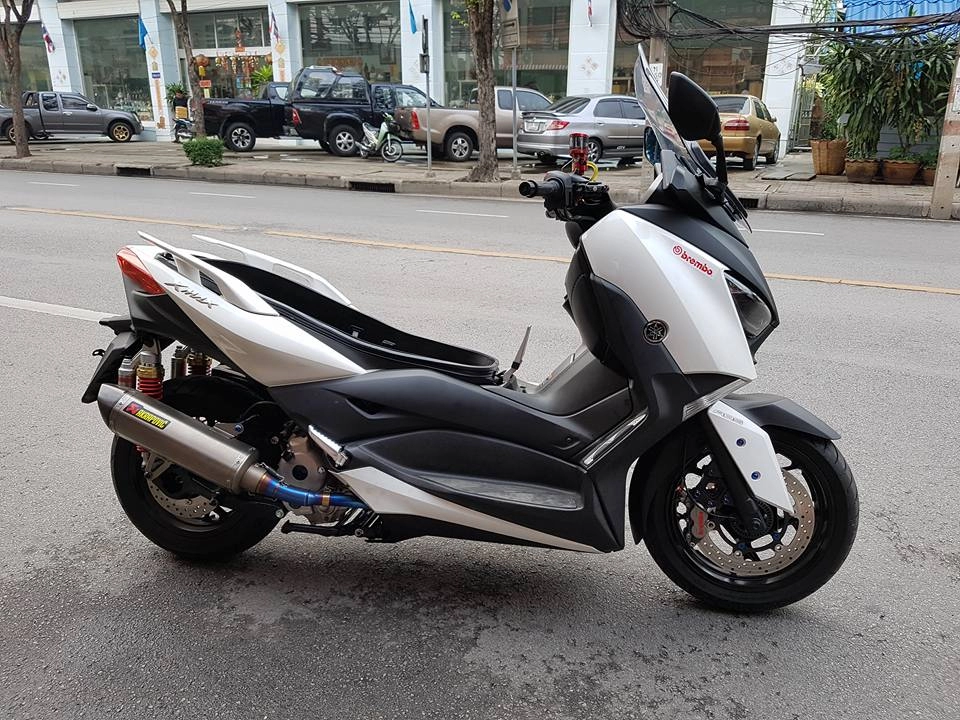 Yamaha xmax300 bản độ đầy nghệ thuật với cấu hình hạng sang