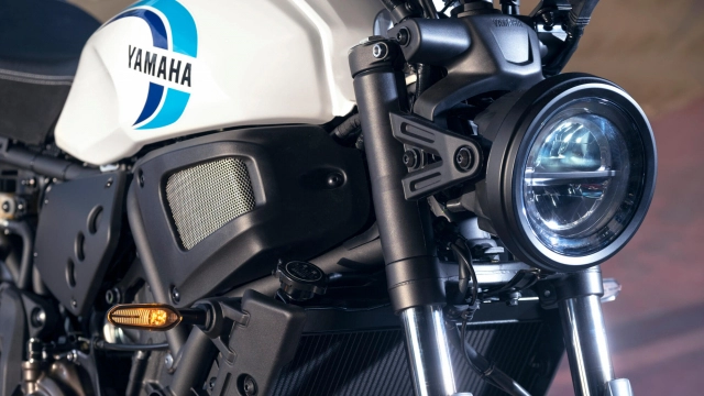 Yamaha xsr700 2022 sở hữu diện mạo mới nhưng giảm sức mạnh