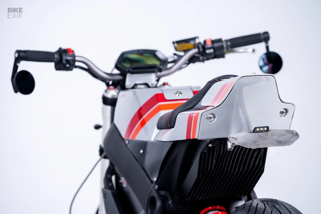 Zero sr độ phong cách tracker của australias grid cycles