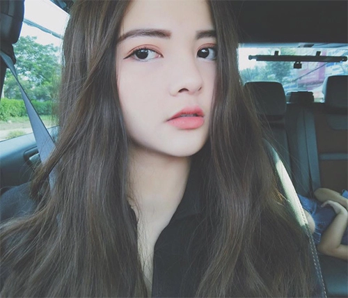18 tuổi em gái của hoa hậu trần thị quỳnh xinh đẹp như hot girl