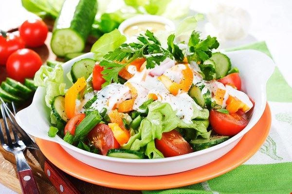 6 cách làm salad trộn vừa đơn giản vừa ngon