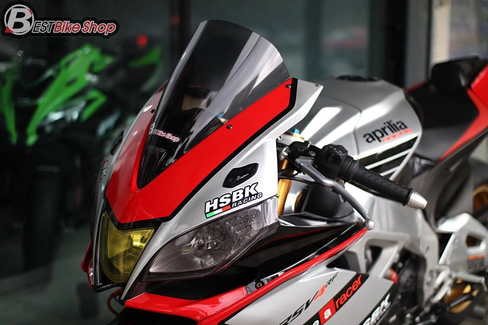 Aprilia rsv4 vẻ đẹp kiêu sa từ mẫu xe công nghệ ý