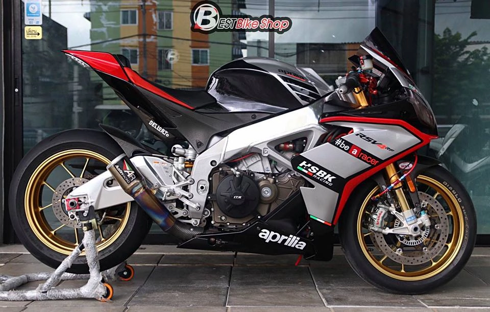 Aprilia rsv4 vẻ đẹp kiêu sa từ mẫu xe công nghệ ý