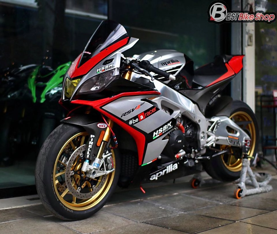 Aprilia rsv4 vẻ đẹp kiêu sa từ mẫu xe công nghệ ý