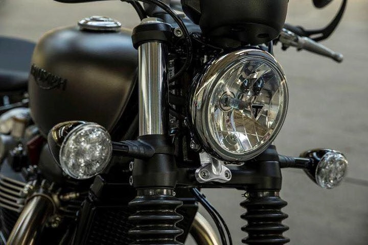 Bắt đầu nhận cọc triumph bonneville bobber 2017 phiên bản châu âu luôn nha ace số lượng có hạn nha