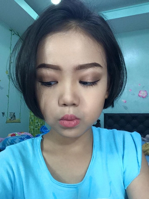 Bé gái 10x từng khiến mxh việt sốt vì clip dạy make up nay đã xinh đẹp thế này đây